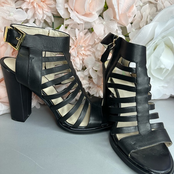 Kenneth Cole - Picture 3 of 6